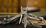 Мультитул Leatherman MUT black чехол Molle олива, sight adjuster